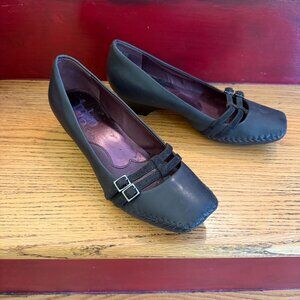 Indigo by Clarks Mary Jane shoes 7.5